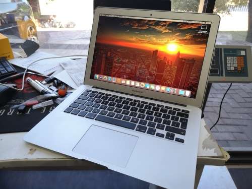 **EXCELLENT**ULTIMATE 2015 APPLE MACBOOK AIR i5*128GB SSD*4GB RAM*